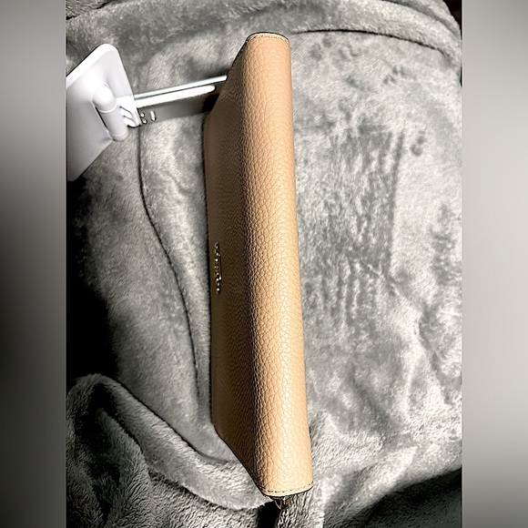 Coach Long Zip Around Wallet in Beige (Pristine Condition) - Picture 4 of 6